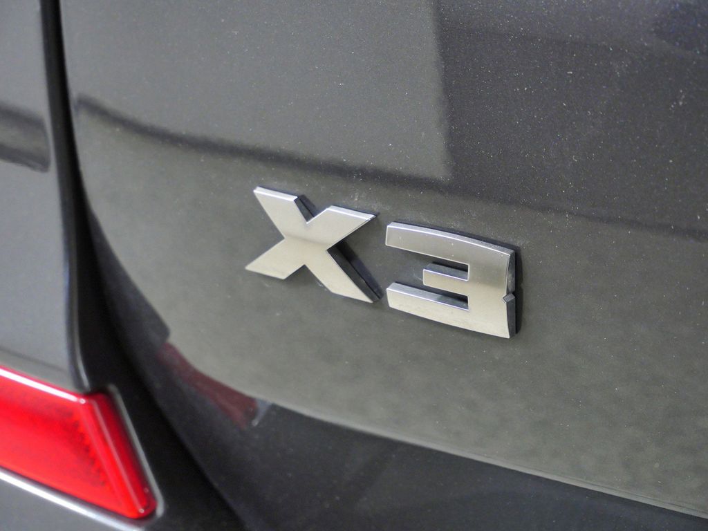 Thumbnail: 2018 BMW X3 - 24