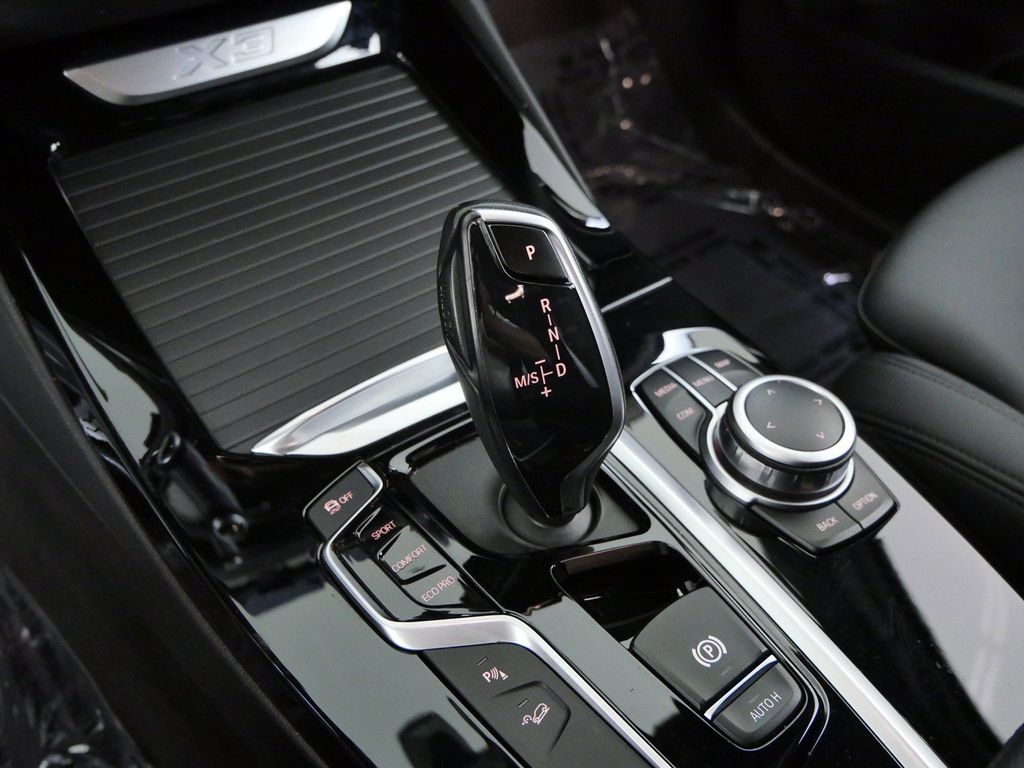 Thumbnail: 2021 BMW X3 - 14