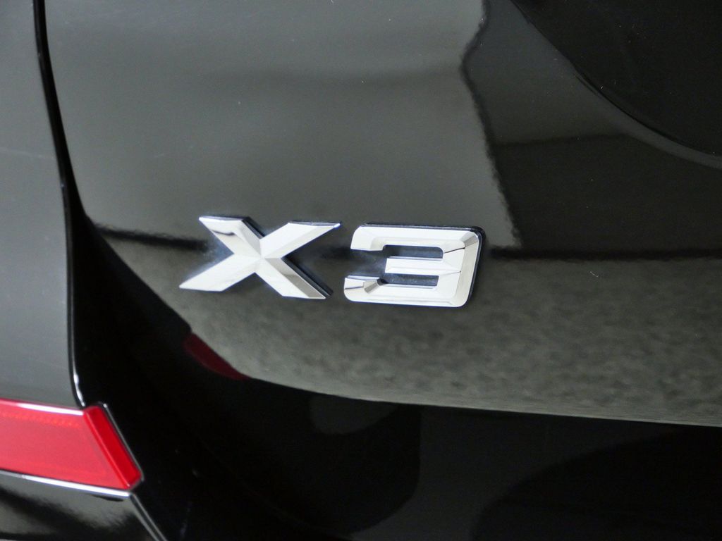 Thumbnail: 2021 BMW X3 - 24