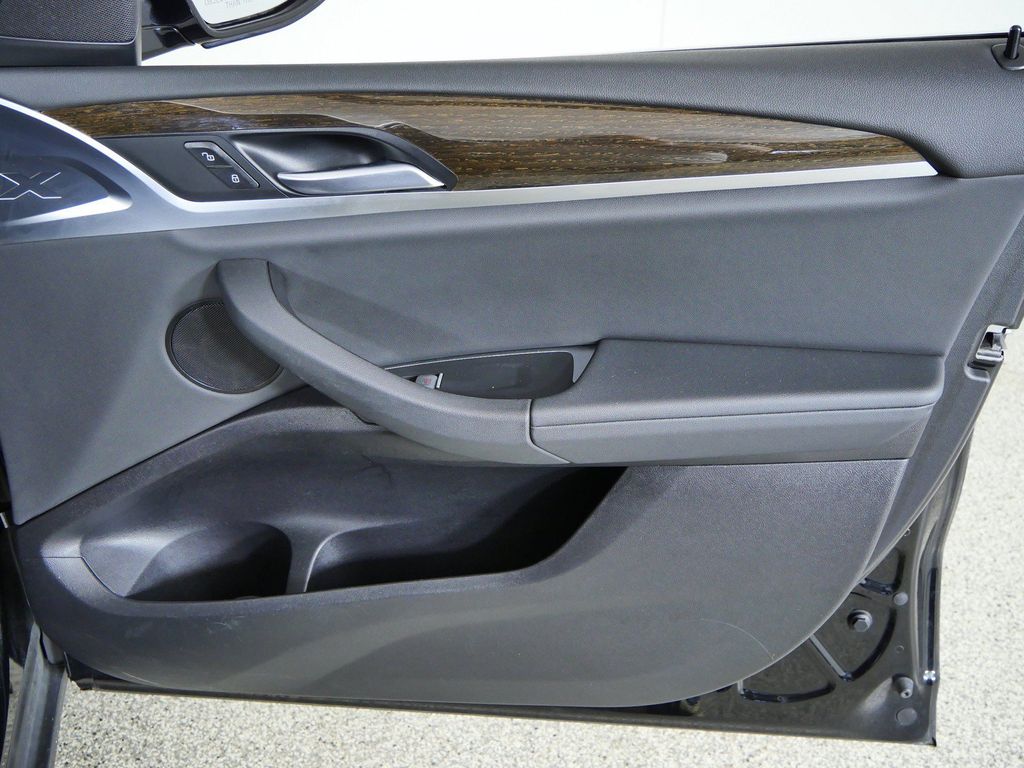 Thumbnail: 2021 BMW X3 - 29
