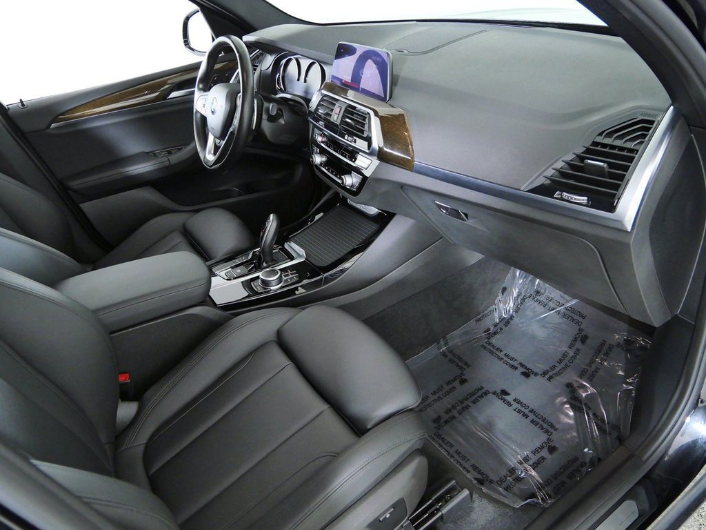 Thumbnail: 2021 BMW X3 - 10