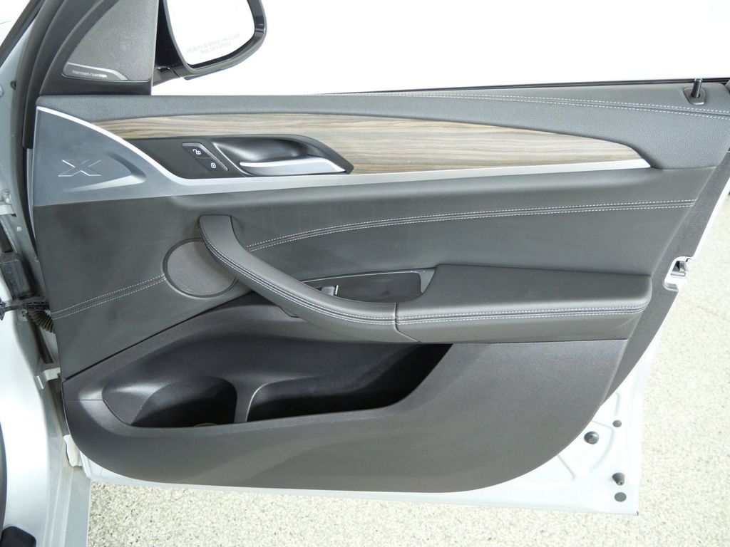 Thumbnail: 2020 BMW X3 - 28