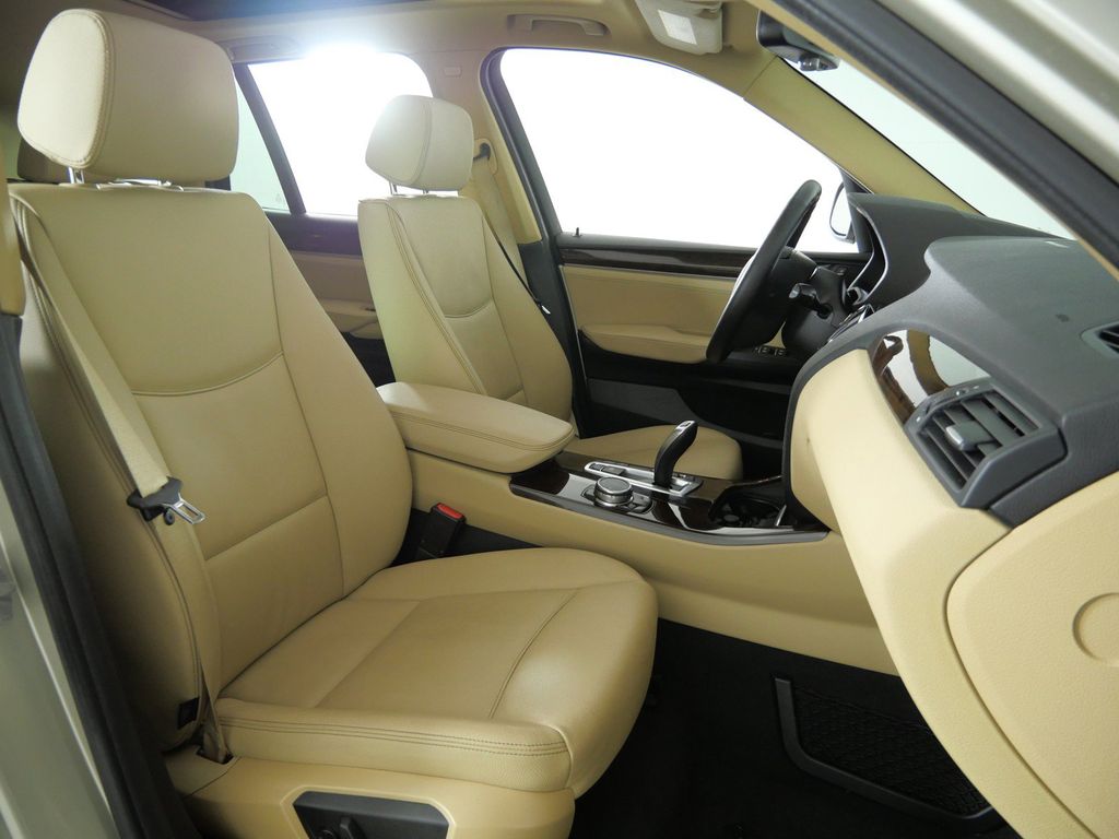 Thumbnail: 2016 BMW X3 - 10