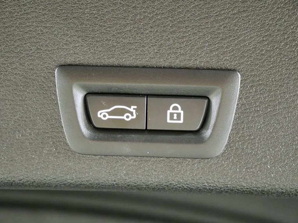 Thumbnail: 2018 BMW X4 - 32