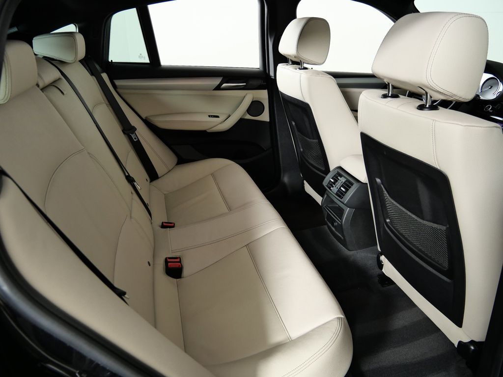 Thumbnail: 2018 BMW X4 - 10