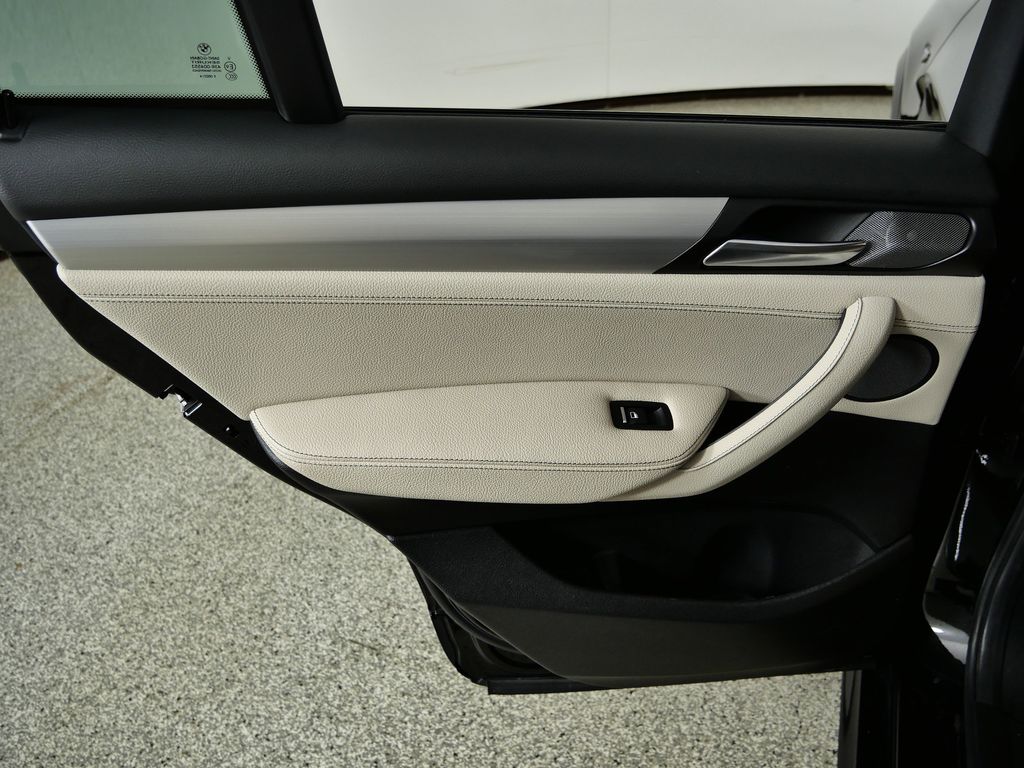 Thumbnail: 2018 BMW X4 - 33