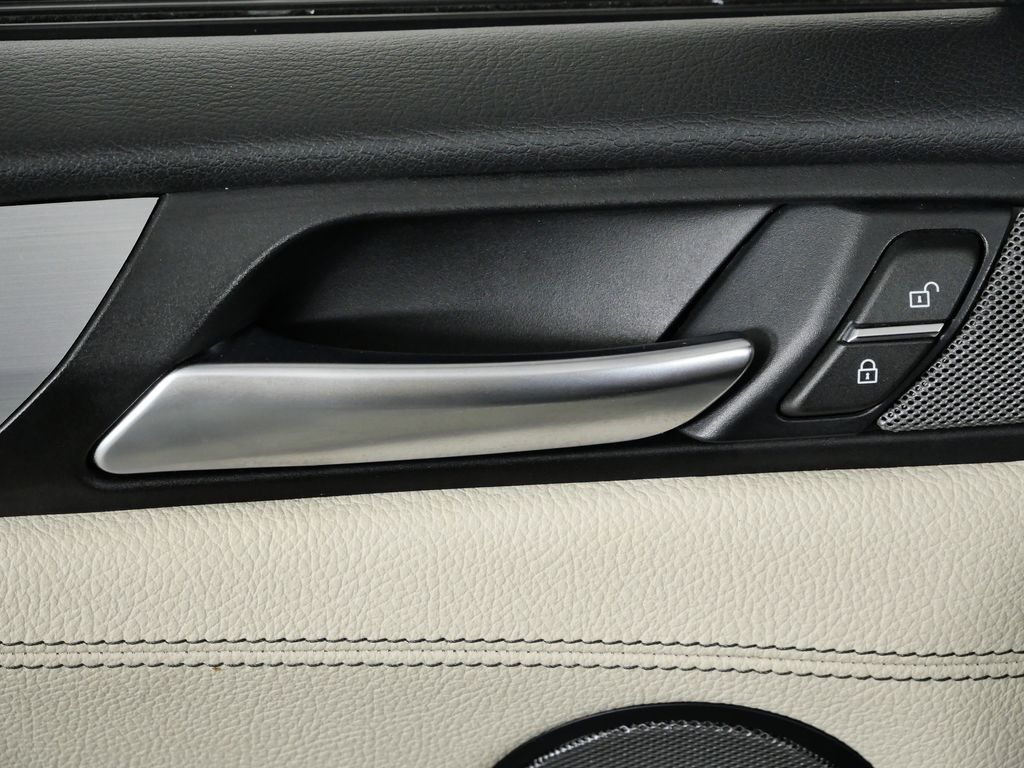 Thumbnail: 2018 BMW X4 - 40