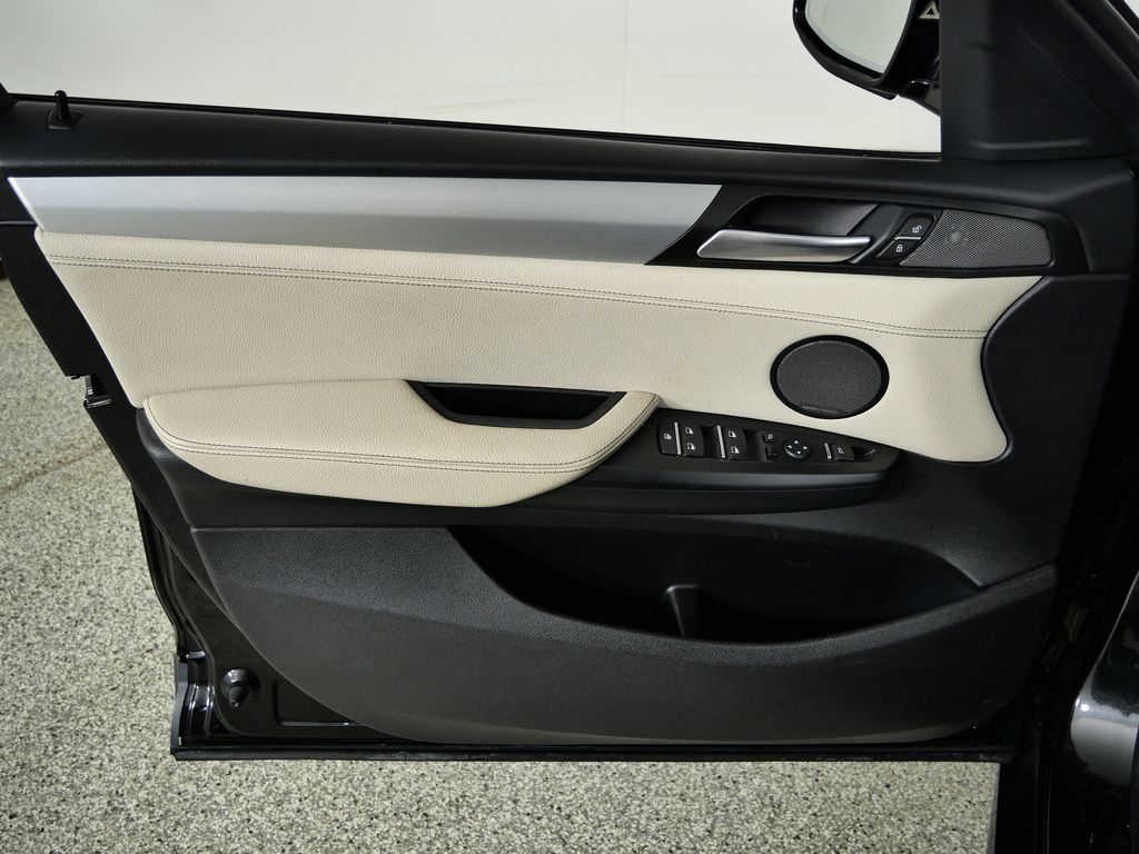 Thumbnail: 2018 BMW X4 - 36