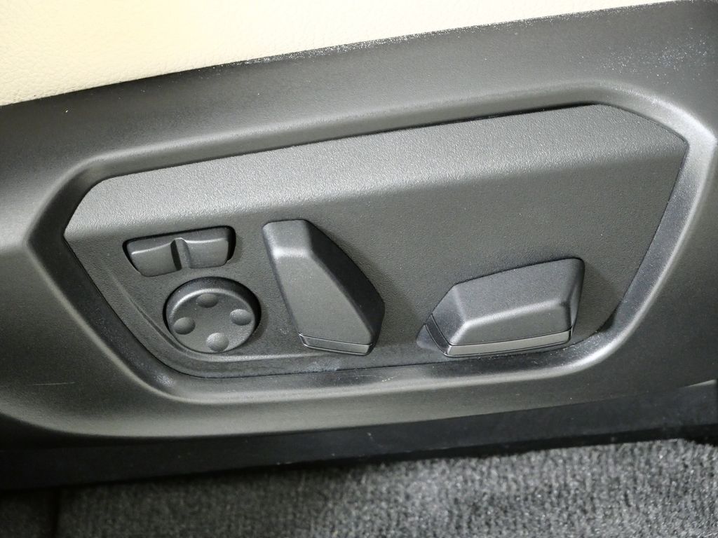 Thumbnail: 2018 BMW X4 - 29