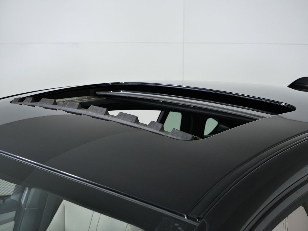 Thumbnail: 2018 BMW X4 - 27