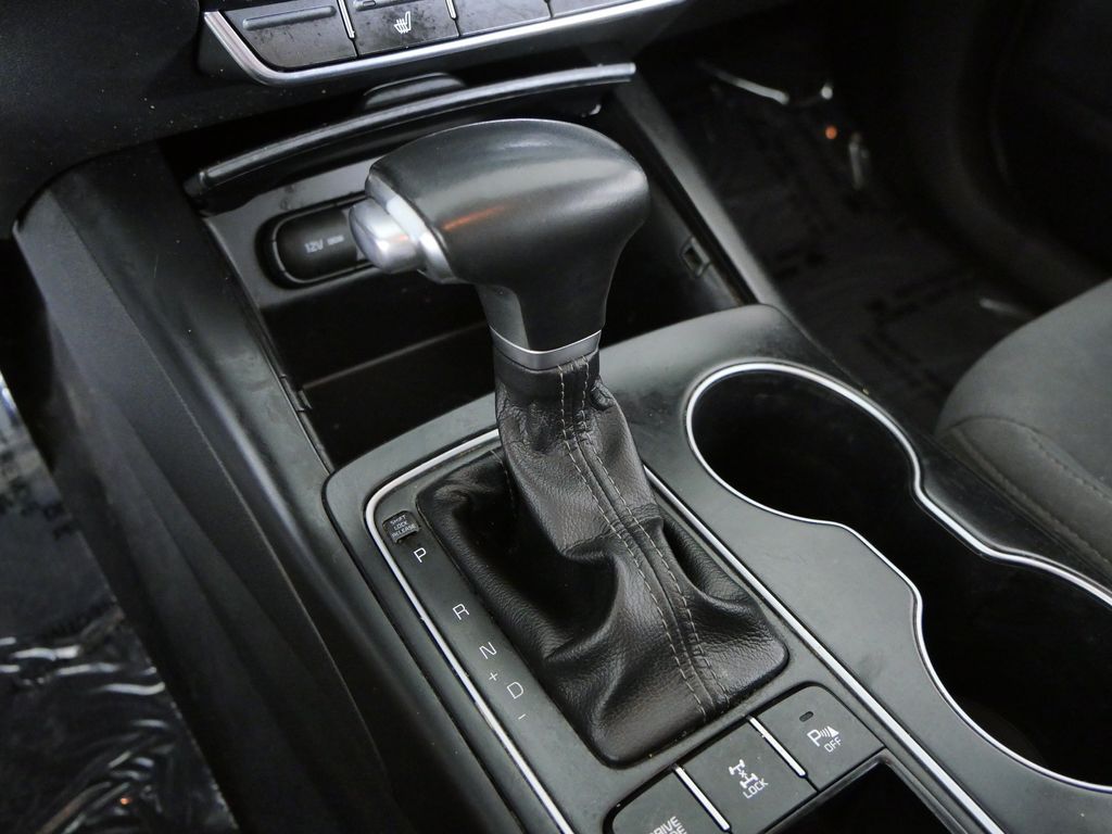 Thumbnail: 2019 Kia Sorento - 14