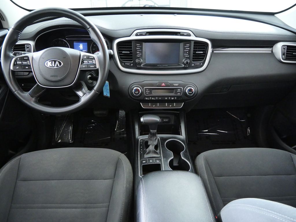 Thumbnail: 2019 Kia Sorento - 2