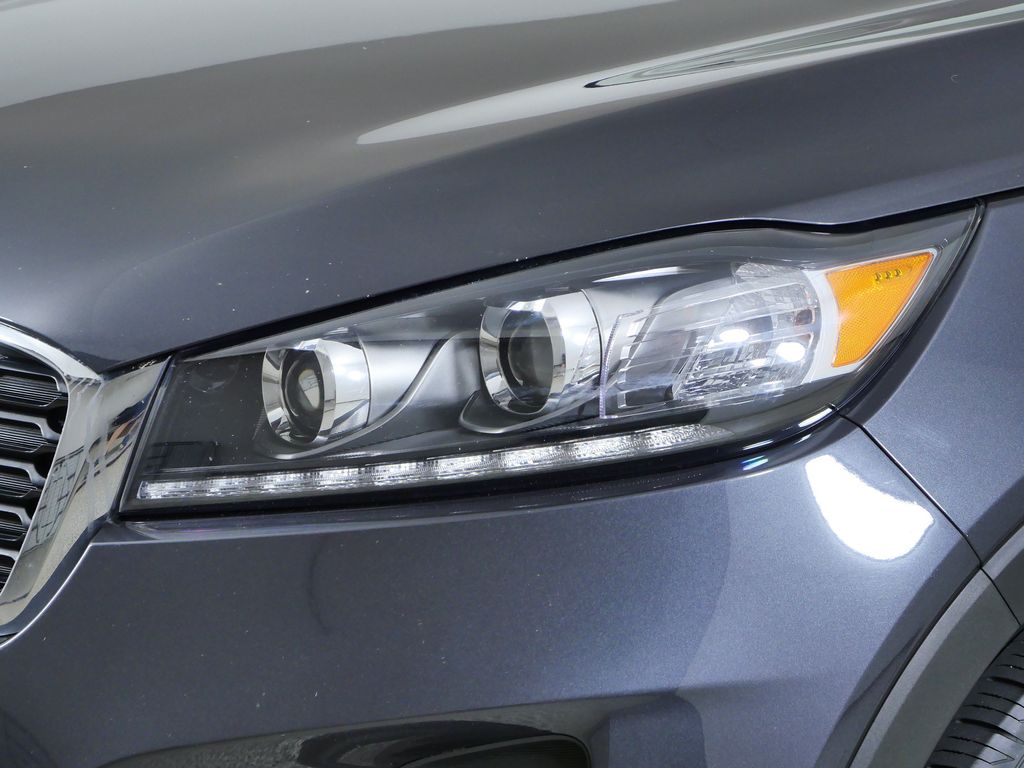 Thumbnail: 2019 Kia Sorento - 18
