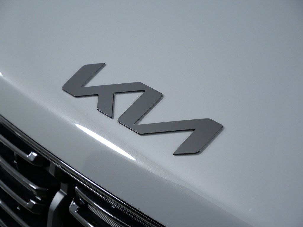 Thumbnail: 2025 Kia Sorento - 7