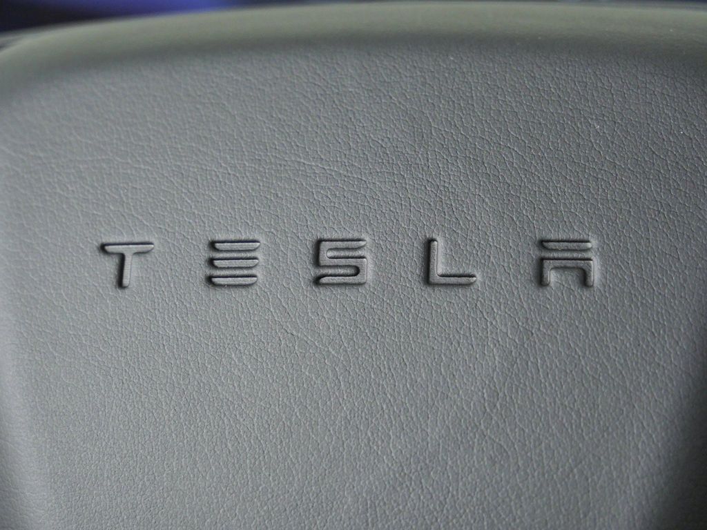 Thumbnail: 2023 Tesla Model S - 42