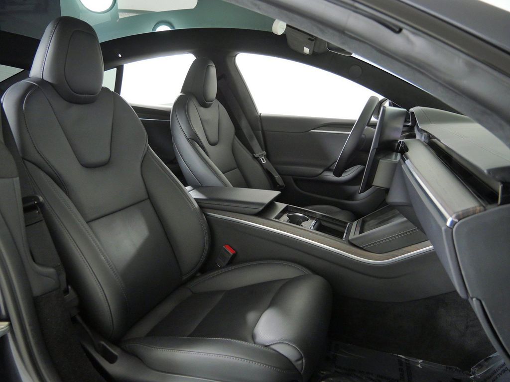 Thumbnail: 2023 Tesla Model S - 9
