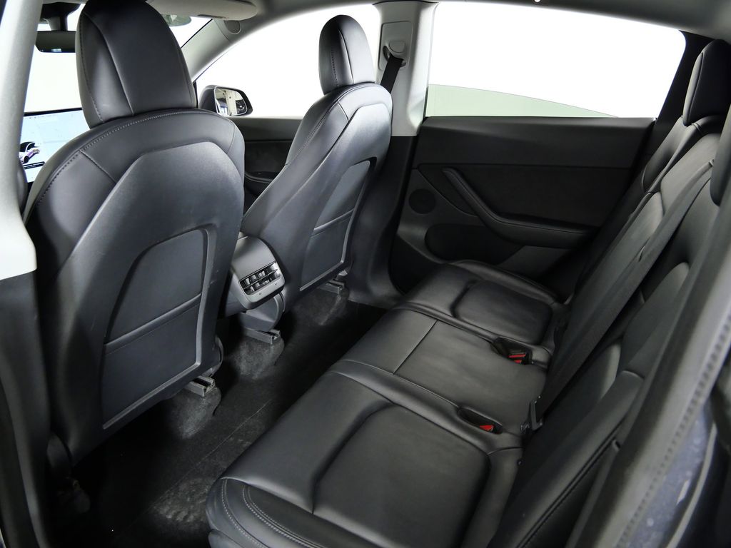 Thumbnail: 2021 Tesla Model Y - 32