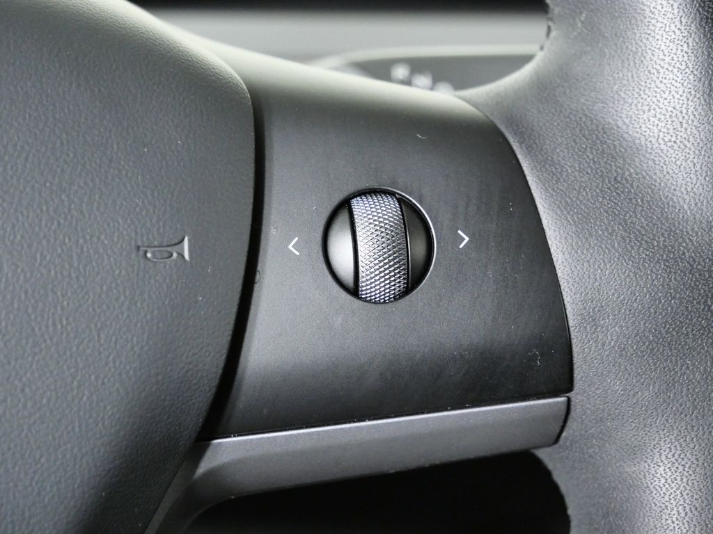 Thumbnail: 2021 Tesla Model Y - 41