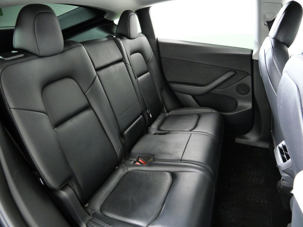 Thumbnail: 2021 Tesla Model Y - 29