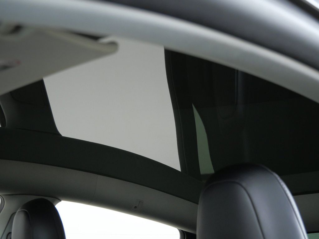 Thumbnail: 2021 Tesla Model Y - 23