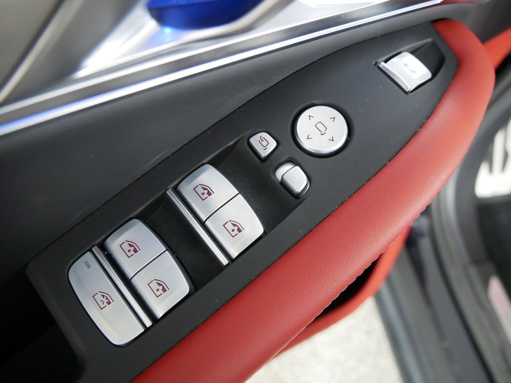 2023 BMW XM  36