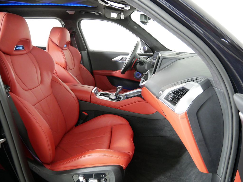 2023 BMW XM  10