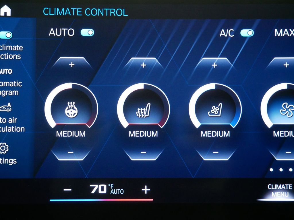 2023 BMW XM  43
