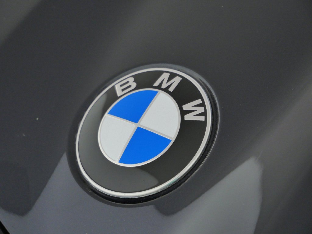 Thumbnail: 2023 BMW XM - 24