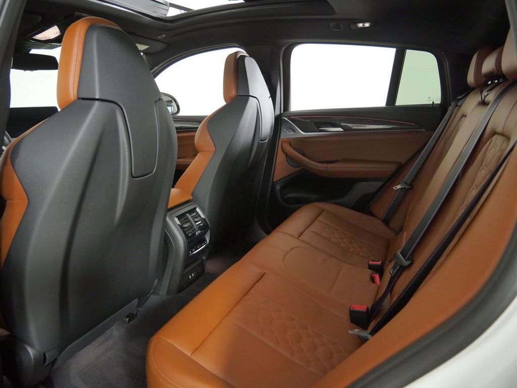 Thumbnail: 2024 BMW X4 - 35