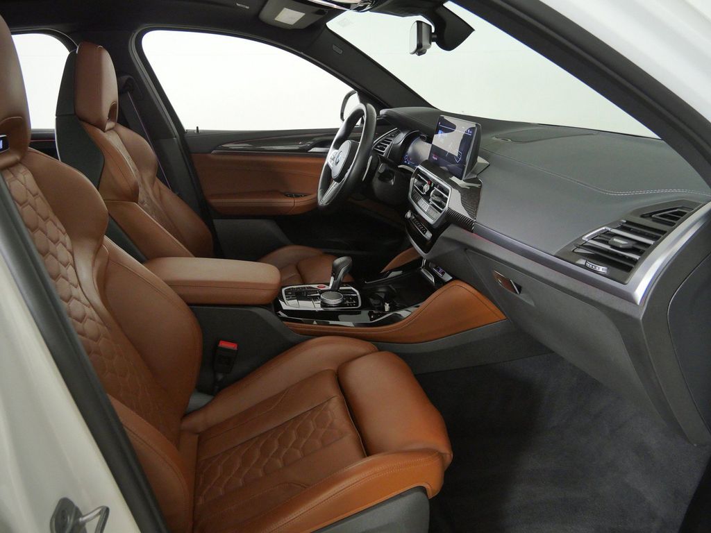 Thumbnail: 2024 BMW X4 - 8