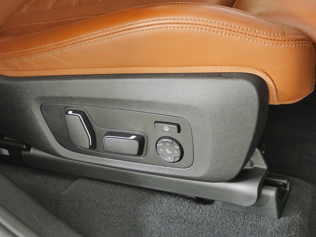 Thumbnail: 2024 BMW X4 - 29