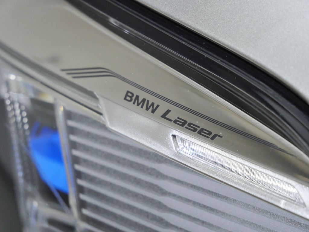Thumbnail: 2021 BMW X6 - 6
