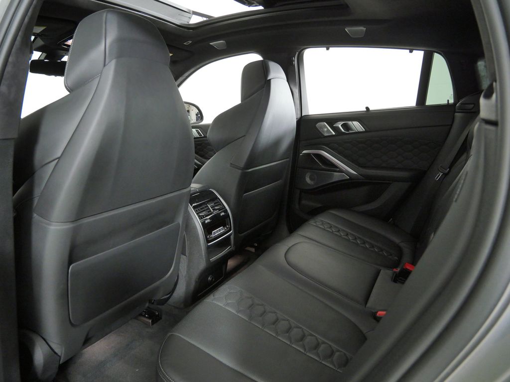 Thumbnail: 2021 BMW X6 - 33