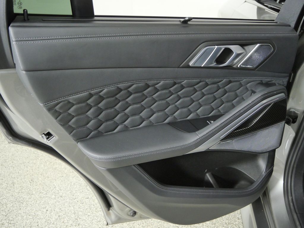Thumbnail: 2021 BMW X6 - 32
