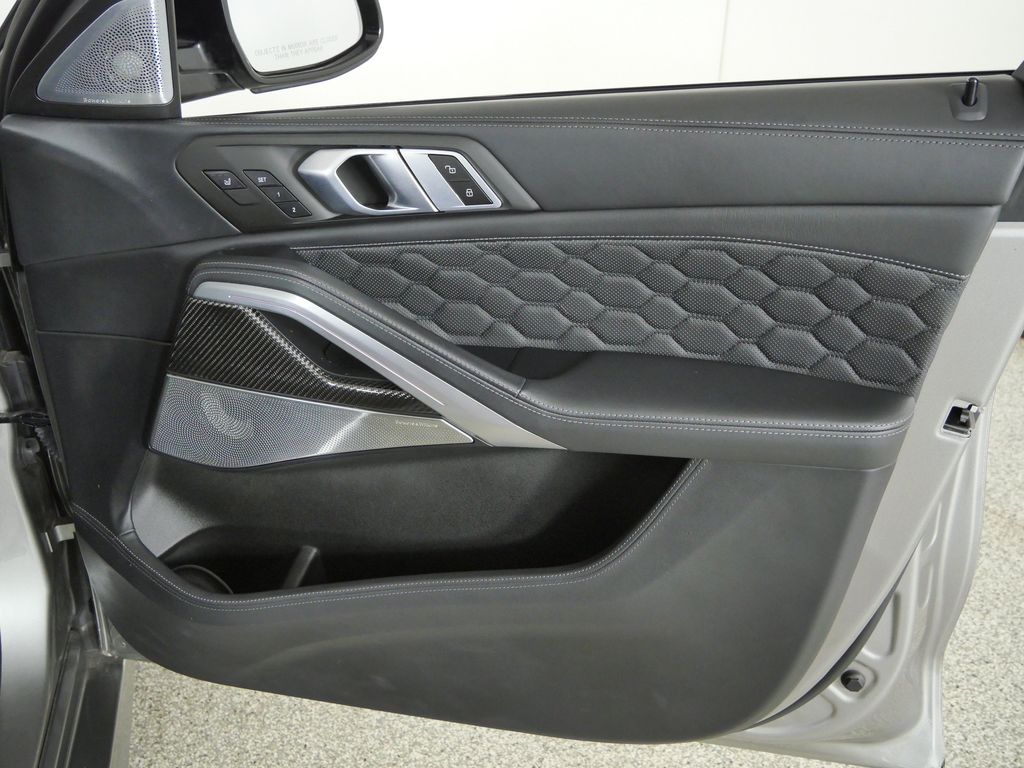 Thumbnail: 2021 BMW X6 - 26