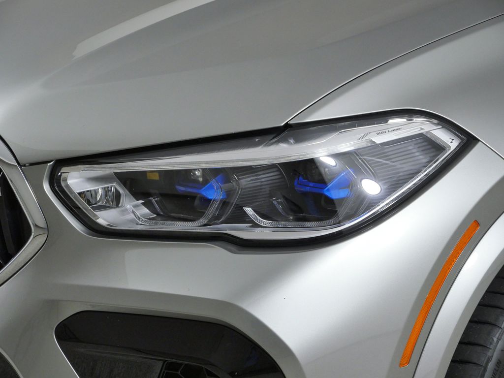 Thumbnail: 2021 BMW X6 - 16