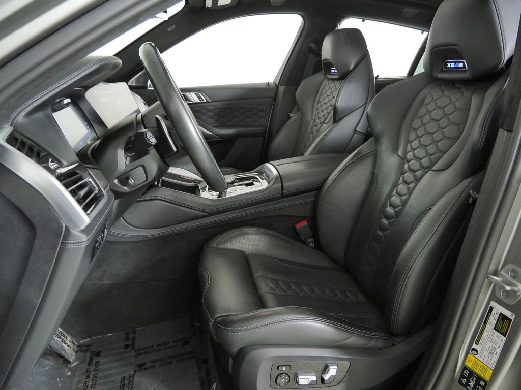 Thumbnail: 2021 BMW X6 - 37