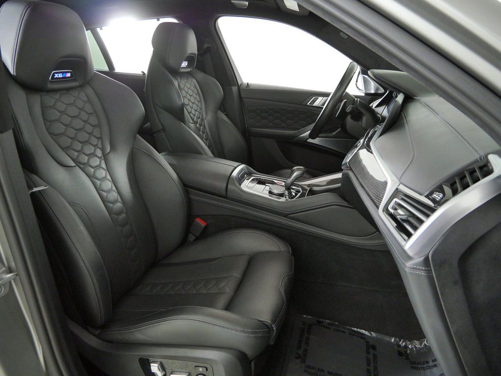Thumbnail: 2021 BMW X6 - 10