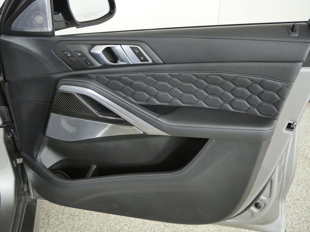 Thumbnail: 2021 BMW X6 - 26