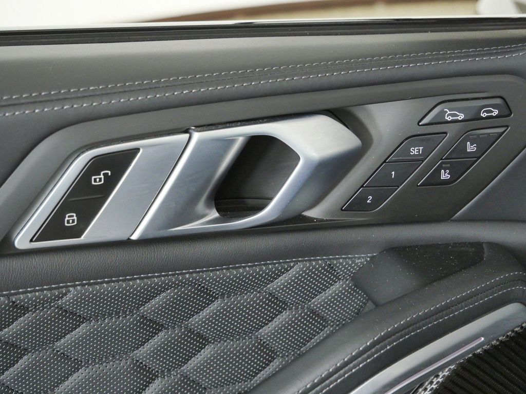 Thumbnail: 2021 BMW X6 - 39