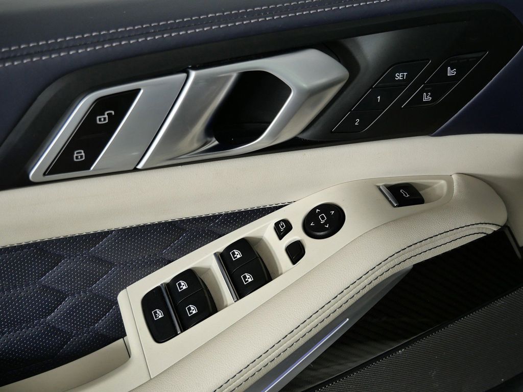 Thumbnail: 2023 BMW X5 - 40