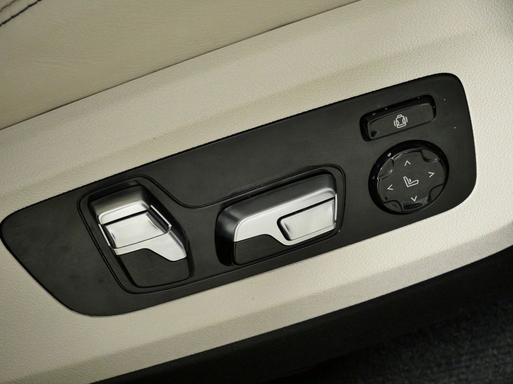 Thumbnail: 2023 BMW X5 - 29