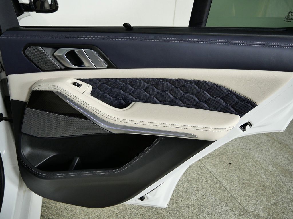Thumbnail: 2023 BMW X5 - 31