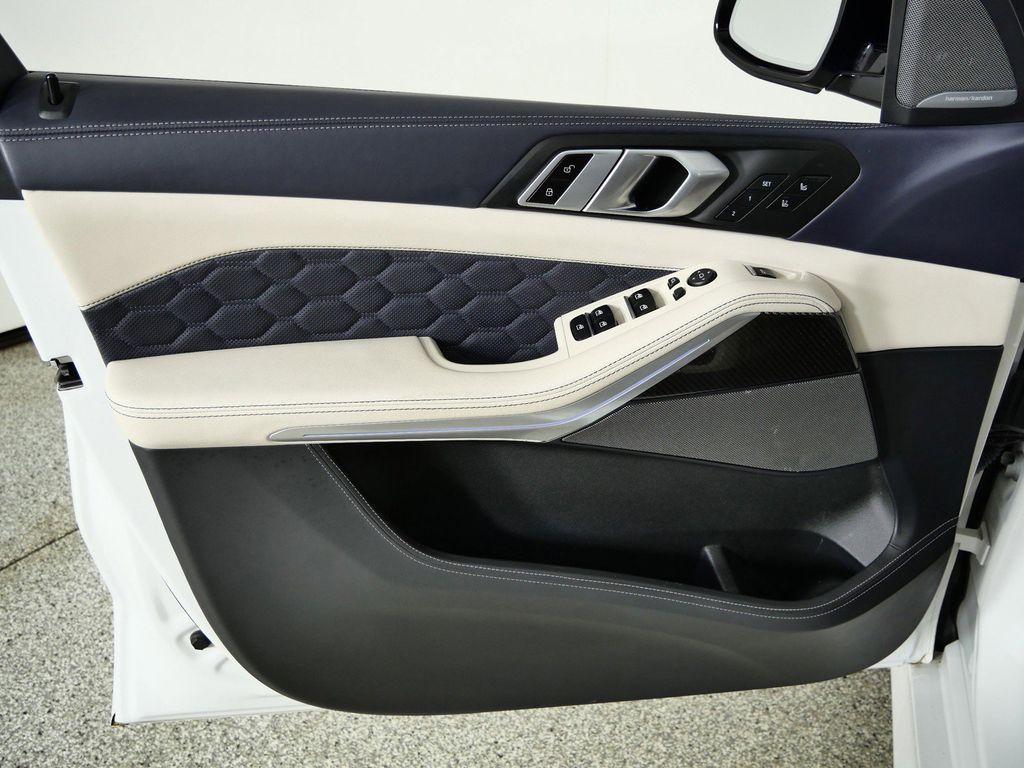 Thumbnail: 2023 BMW X5 - 38