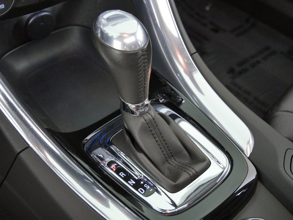 Thumbnail: 2016 Chevrolet  - 13