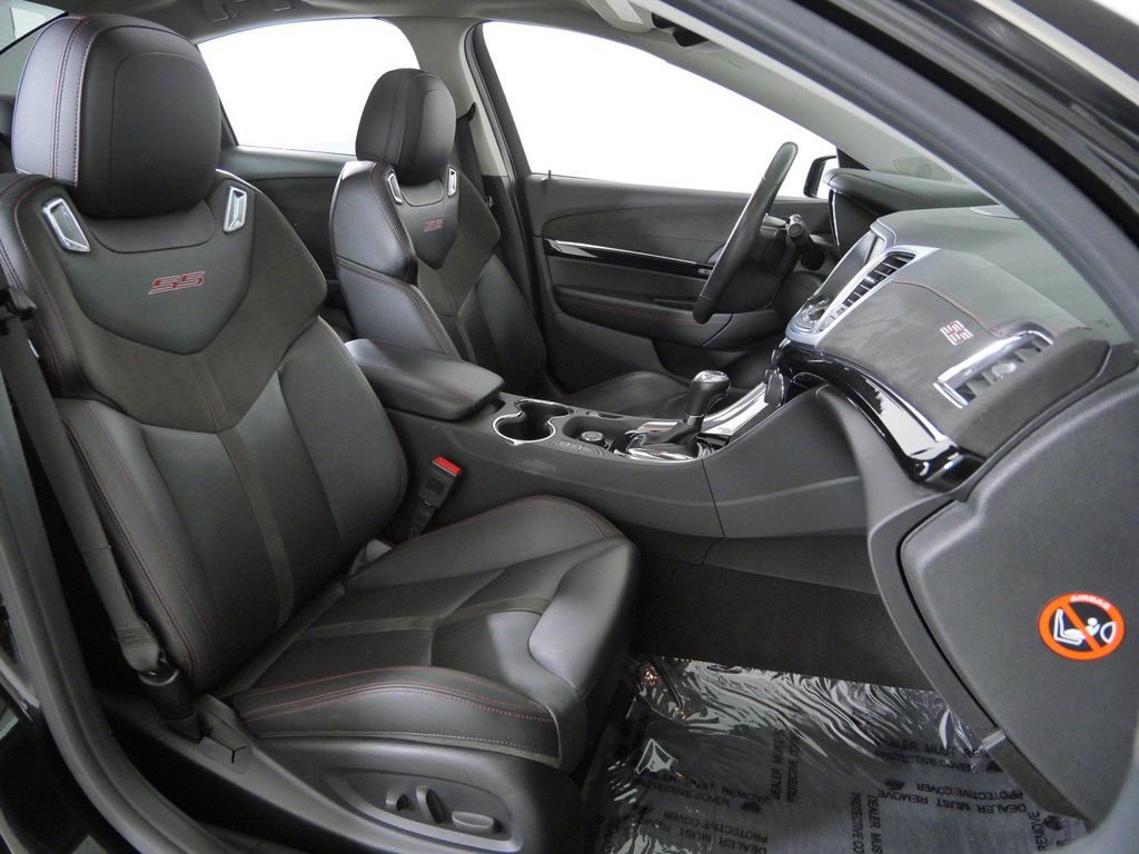 Thumbnail: 2016 Chevrolet  - 10