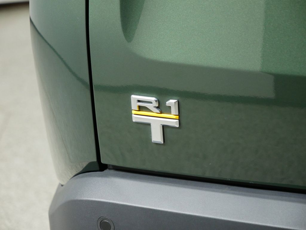 2022 Rivian R1T Adventure 7