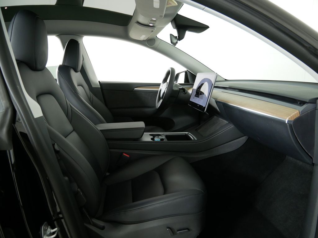 2023 Tesla Model Y Long Range 9