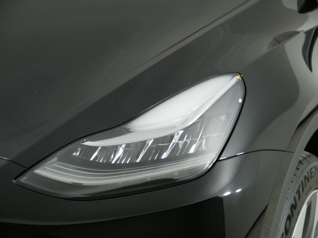 2023 Tesla Model Y Long Range 24