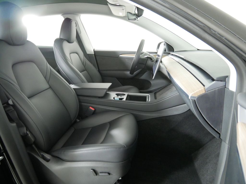 2023 Tesla Model Y Long Range 10